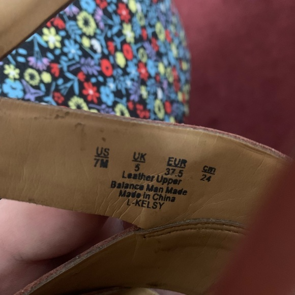 Franco Sarto brown leather cross strap wicker wood wedge slip on buckle heels - Picture 10 of 10